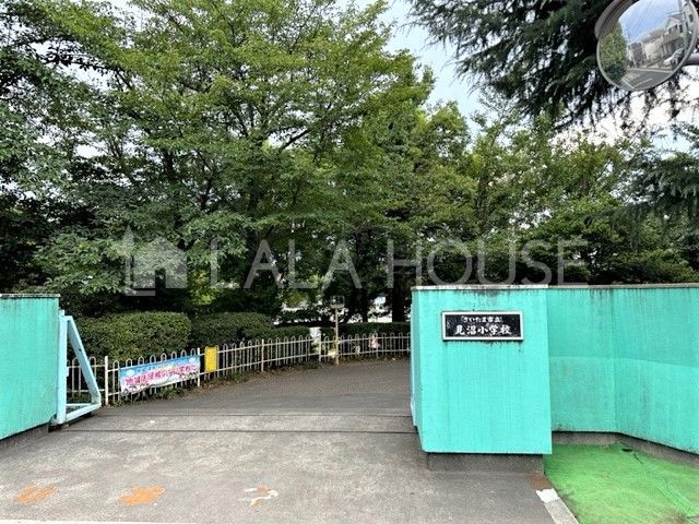 ���ӊ� �������܎s���������w�Z �k��8���B 640m