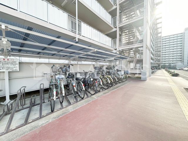 ���̑� ���֏�͉����t���Ȃ̂ŁA�J���̉e����h�����Ƃ��ł��܂��B