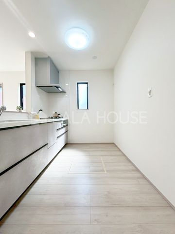 �L�b�`�� �①�ɂ�J�b�v�{�[�h��u���Ă������Ȃ�Ȃ��L�b�`���X�y�[�X��