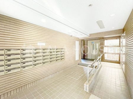 �G���g�����X -