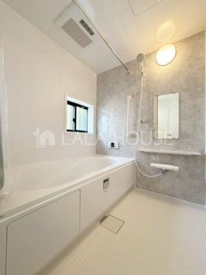 ���� ���������@�t�Ȃ̂ŁA�J�̓���ԕ����C�ɂȂ�G�߂����������ł��܂��B