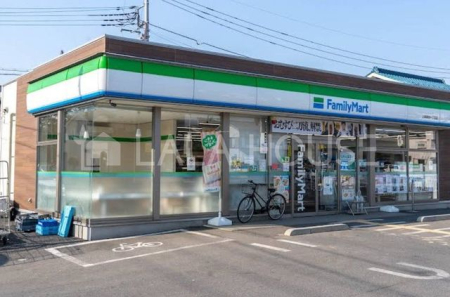 ���ӊ� �t�@�~���[�}�[�g������꒚�ړX �k��12���B 910m