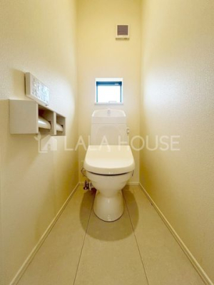 �g�C�� �g�C���ɂ͉��K�ȉ������֍��t��