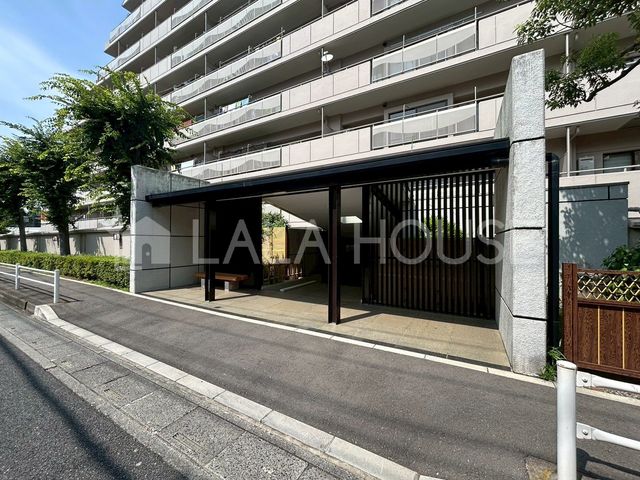 �G���g�����X -