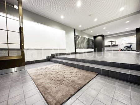 �G���g�����X -