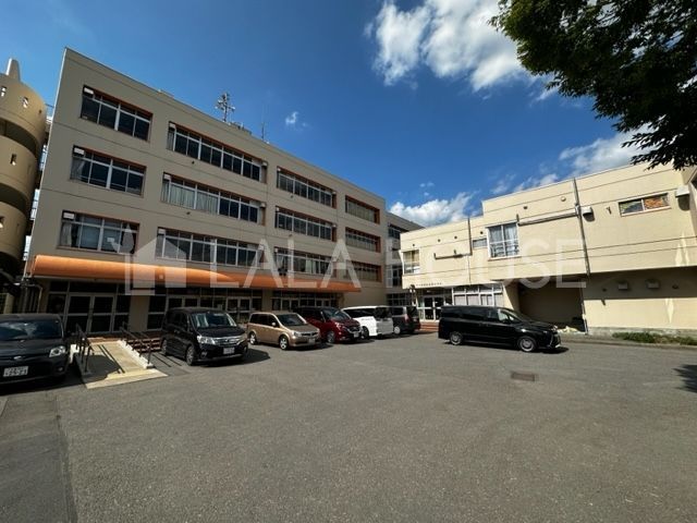 ���ӊ� �������܎s���ו����w�Z �k��4���B 440m