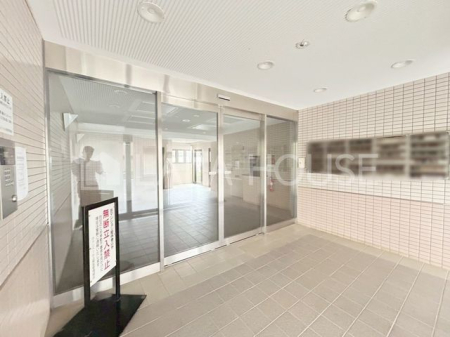 �G���g�����X -