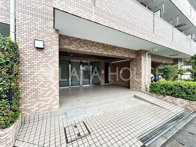 �G���g�����X -