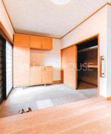 ���� �L�X���ց􂢂��ЂÂ���e�ʃV���[�Y�{�b�N�X�t��