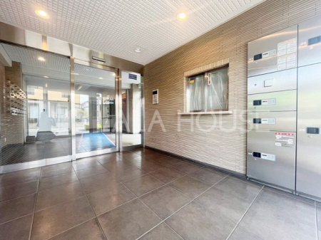 �G���g�����X -