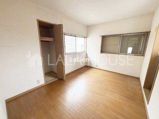 ���r���O �����̔��E���D���Ƀ��t�H�[�����ł��܂���