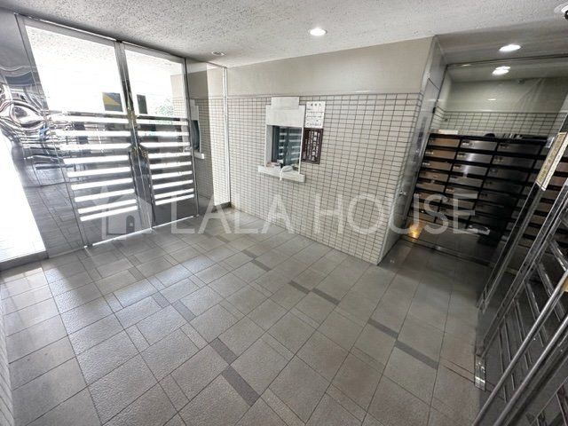 �G���g�����X -