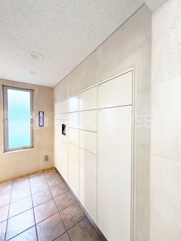 �G���g�����X �s�ݎ��ł��ו����󂯎����z�{�b�N�X�������p�ł��܂�