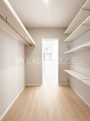 ���[ �E�H�[�N�C���N���[�[�b�g����B�ꕔ���ɏW�߂Ď��[�ł���̂ŕK�v�ȕ��������Ɍ������܂��B