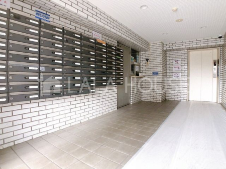 �G���g�����X -