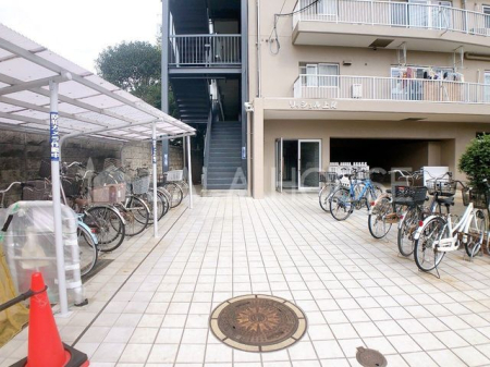 ���̑� ���֏�͉����t���Ȃ̂ŁA�J���̉e����h�����Ƃ��ł��܂��B