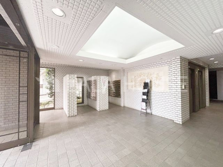 �G���g�����X -