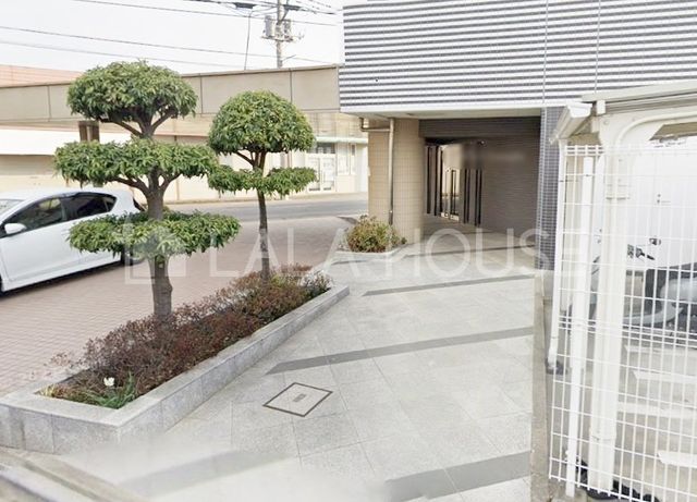 �G���g�����X -