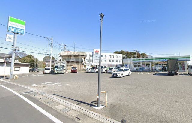 ���ӊ� �t�@�~���[�}�[�g��������X �k��3���B 240m