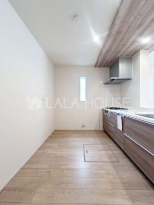 �L�b�`�� �①�ɂ�J�b�v�{�[�h��u���Ă������Ȃ�Ȃ��L��������܂��B