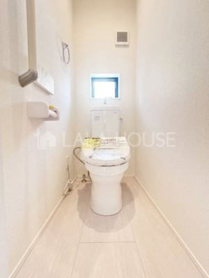 �g�C�� �g�C���ɂ͉��K�ȉ������֍��t��