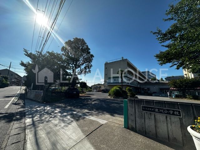 ���ӊ� �������܎s���Ő쏬�w�Z �k��5���B 350m
