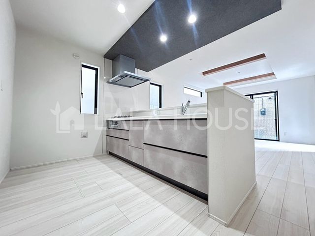 �L�b�`�� �ړ����Ȃ��Ă��q���̓�����������I����ȃL�b�`��������Ǝ����q��Ă����₷����