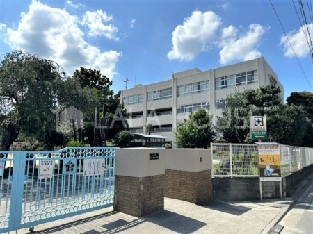 ���ӊ� �������܎s�����听���w�Z �k��11���B 810m